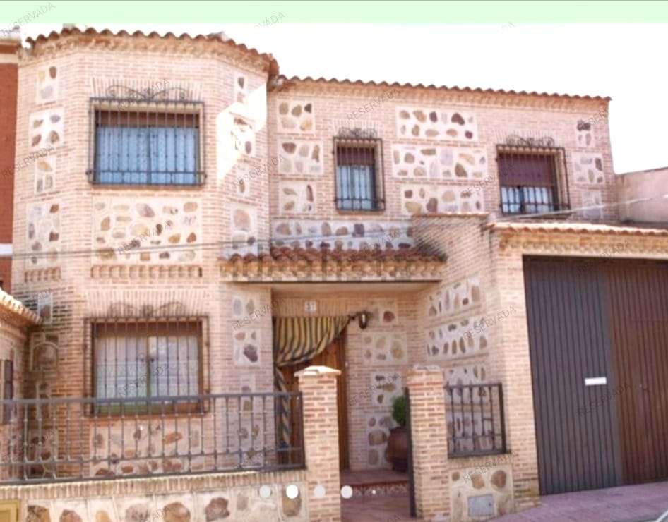 Estupenda casa de pueblo rustica en Porzuna
